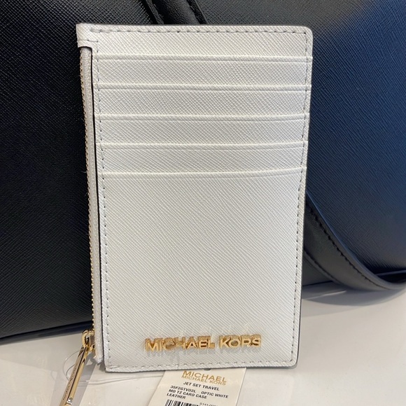 Michael Kors Sheila Medium Satchel
Dragonfruit 
NWT - Picture 5 of 16